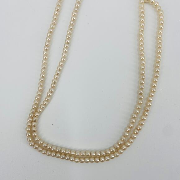 Double Pearl Necklace Costume Jewelry - Picture 4 of 4